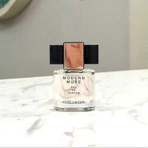 🚫SOLD🚫 Estée Lauder Modern Muse perfume